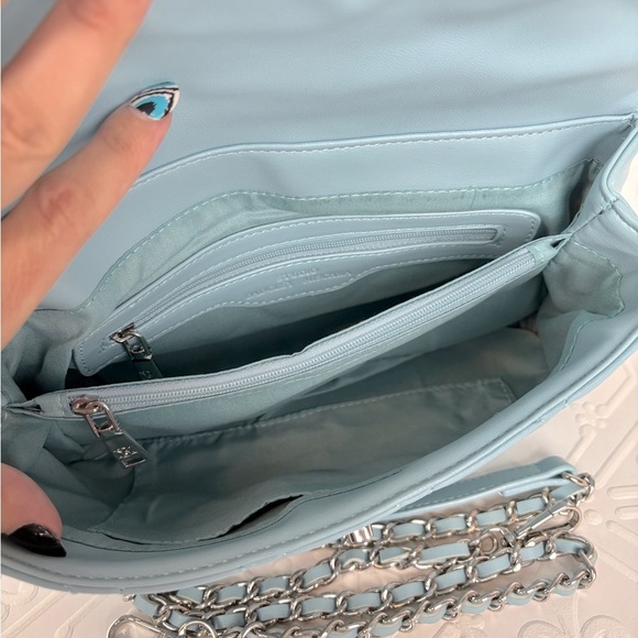 NWT Badgley Mischka‎ Baby Blue Crossbody Purse w/Metal and Pearl Strap - Picture 6 of 8